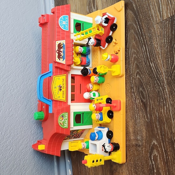 Fisher-Price Other - Vintage Fisher Price Little People Main Street Play Set 23 pieces